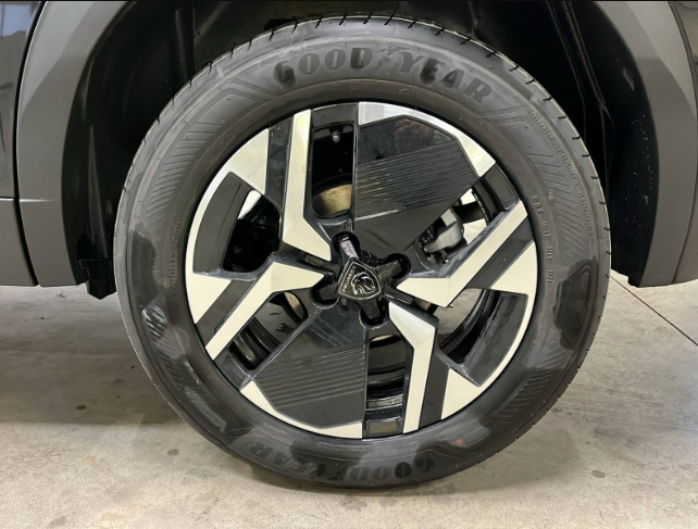 PEUGEOT 2008 PURETECH 130 S&S EAT8 GT 6