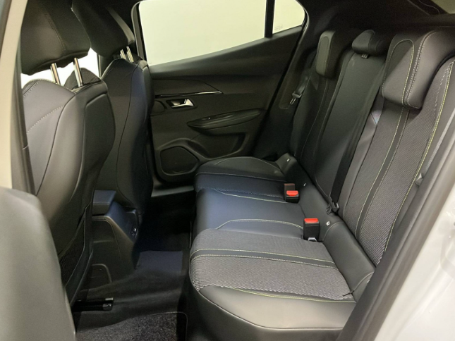 PEUGEOT 2008 PURETECH 130 S&S EAT8 GT 8