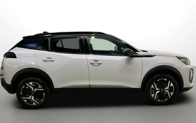 PEUGEOT 2008 PURETECH 130 S&S EAT8 GT 13