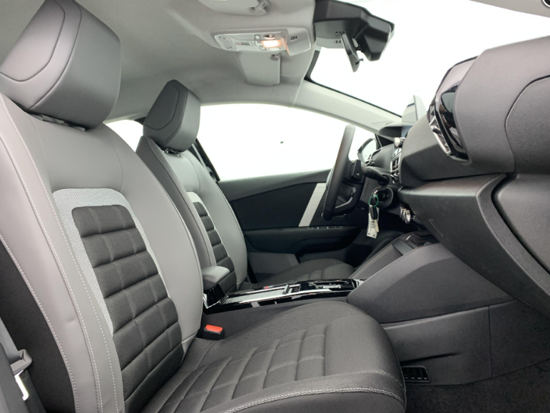 CITROËN - C4 NOUVELLE HYBRIDE 136 E-DCS6 PLUS 6