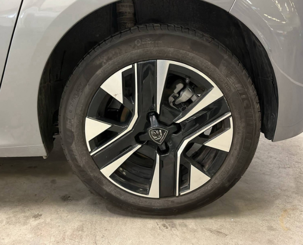 PEUGEOT 208 PURETECH 100 S&S BVM6 ALLURE 10