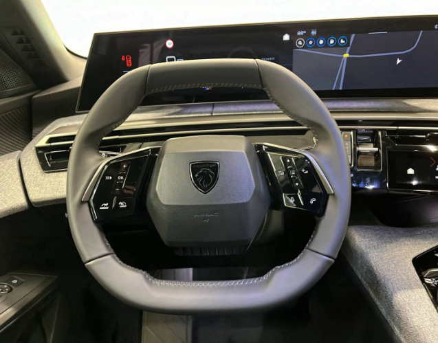 PEUGEOT 3008 NOUVEAU HYBRID 145 E-DCS6 ALLURE 15