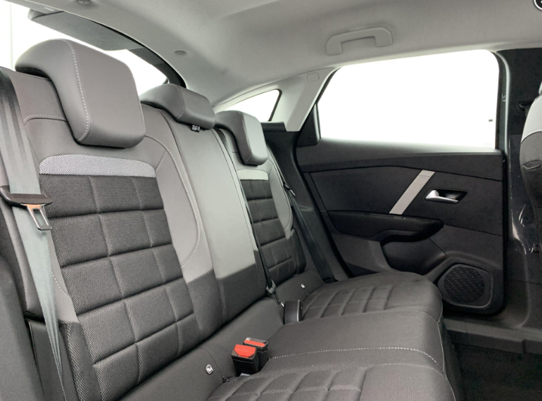 CITROËN - C4 NOUVELLE HYBRIDE 136 E-DCS6 PLUS 7