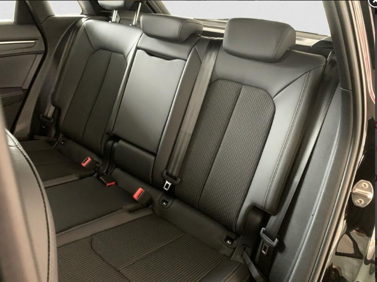 Audi - Q3 35 TDI 150 CH S TRONIC 7 S LINE 8