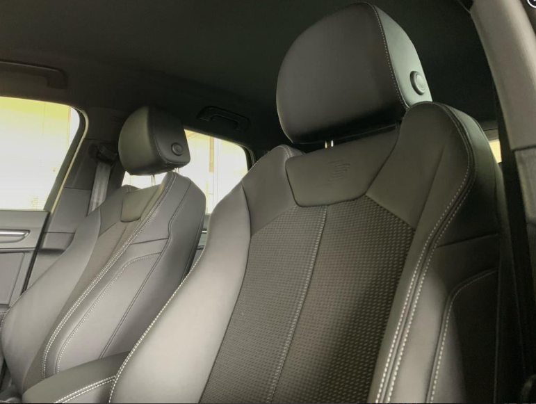 Audi - Q3 35 TDI 150 CH S TRONIC 7 S LINE 12