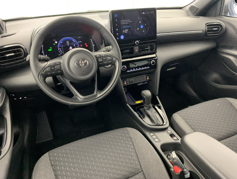 TOYOTA - Yaris Cross Hybride 130h 2WD Design 12