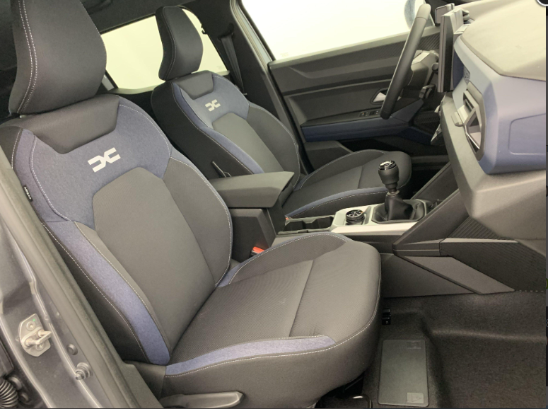 Dacia - DUSTER TCe 130 4x4 Journey 9