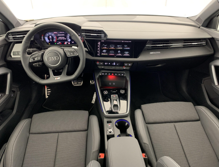 Audi - A3 ALLSTREET 35 TDI 150 S TRONIC 7 DESIGN 12