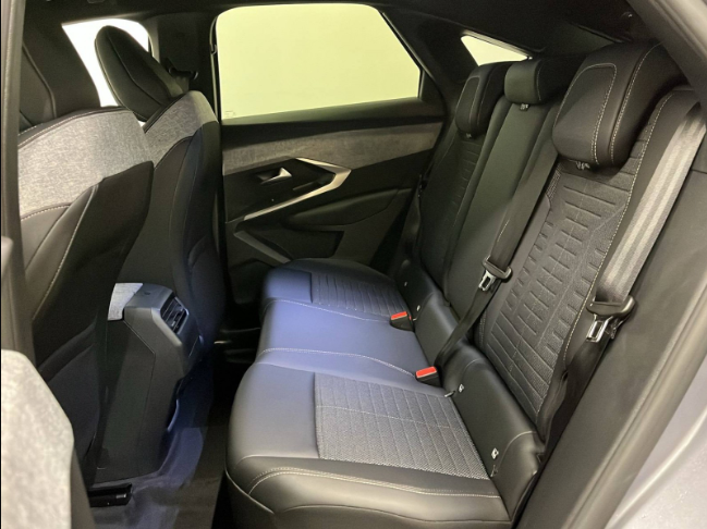 PEUGEOT 3008 NOUVEAU HYBRID 145 E-DCS6 ALLURE 11