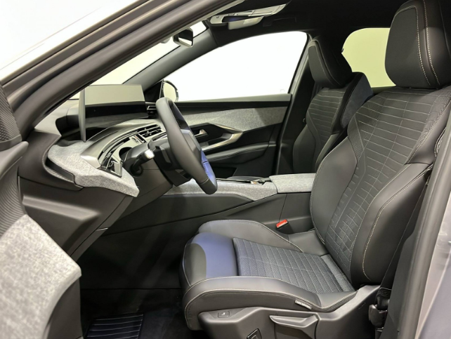 PEUGEOT 3008 NOUVEAU HYBRID 145 E-DCS6 ALLURE 12